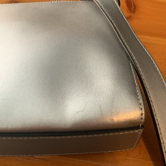 NWT DKNY silver cross body bag I CAN MEASURE FOR YOU ! - Picture 7 of 8